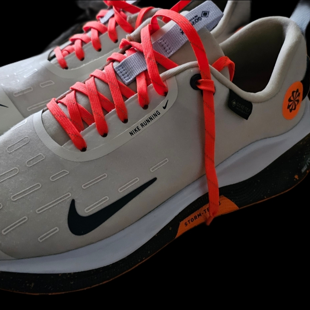 Nike Men's Athletic Shoes - Cream and Orange